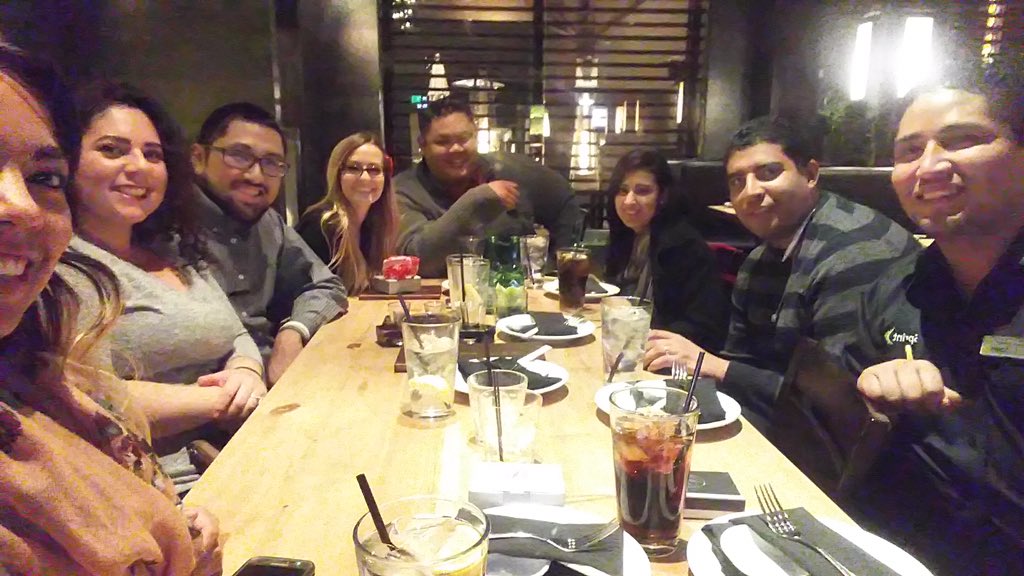 ValenciaiMobile's tweet photo. Team X-Mas Dinner @kaitlinPimobile @AleDimobile @SprintTriBeTo @iMobileUSA after a long grueling weekend before xmas https://t.co/k1ES9dMAAu