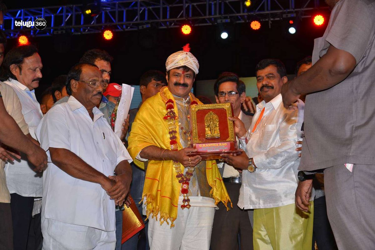 Telugu360's tweet photo. Photos : #DictatorAudioLaunch
https://t.co/KnMIwfkJxR #DictatorAudio #Dictator https://t.co/1fLTokchUR