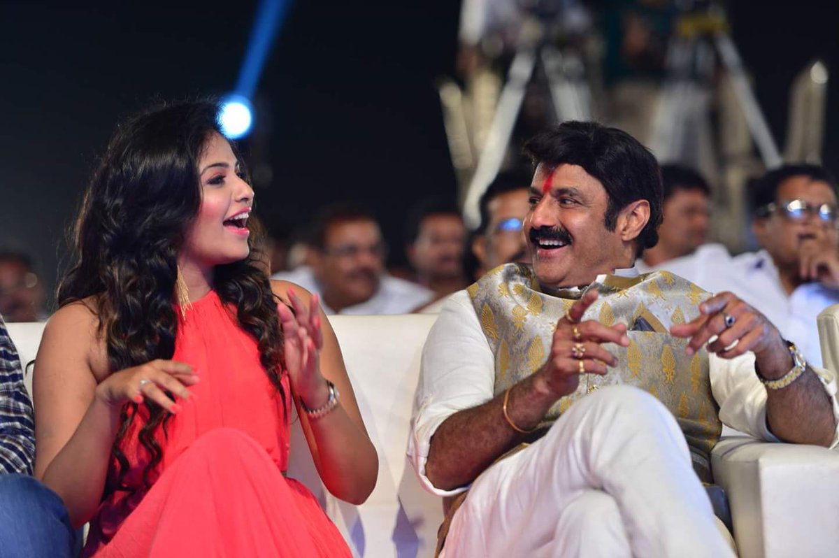 kavia_agarwal's tweet photo. #DictatorAudioLaunch @yoursanjali #NandmuriBalakrishna
You are looking stunning Gorgeous fabulous @yoursanjali β€β€ππ https://t.co/o623OolvmJ