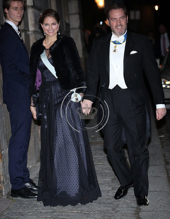 Прямая ссылка на встроенное изображение