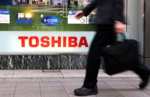 Toshiba to cut 6,800 jobs following accounting scandal