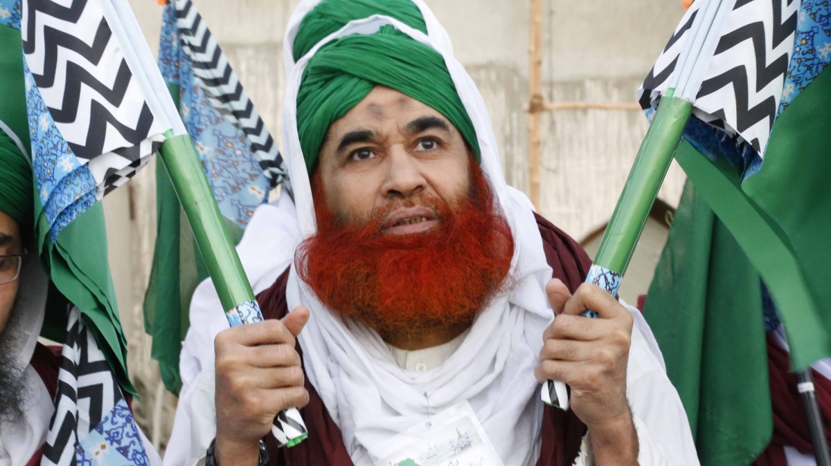 Maulana Ilyas Qadri a Twitter: &quot;Like &amp; Promote the Official Page of Maulana Ilyas  Qadri https://t.co/420FEc9iJa https://t.co/NyYmuKdugM&quot;