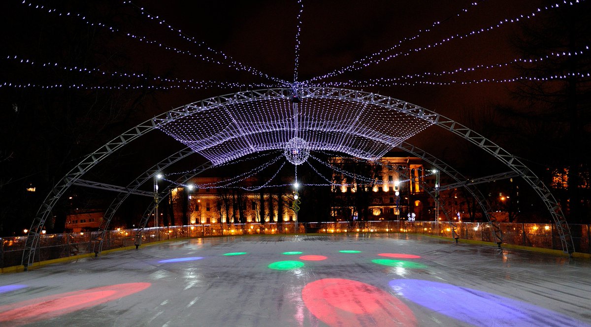 парк имени баумана каток.