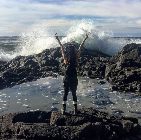 avgerogvnn's tweet photo. Marie Avgeropoulos and her crazy adventures appreciation tweet https://t.co/74eRLSDUKG