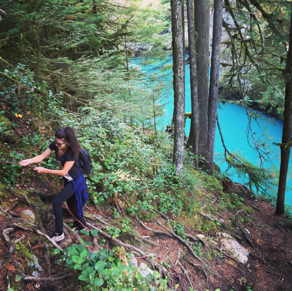 avgerogvnn's tweet photo. Marie Avgeropoulos and her crazy adventures appreciation tweet https://t.co/74eRLSDUKG