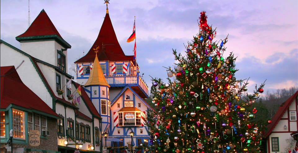 ExploreGeorgia's tweet photo. Helen is in the holiday spirit! #VisitHelen #ExploreGeorgia https://t.co/rgMQ8IFFwx