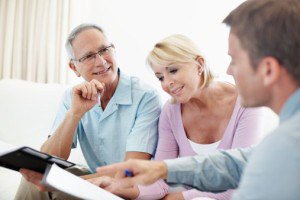 How to Choose between a Financial Advisor and a Stockbroker stockreich.com/how-to-choose-…