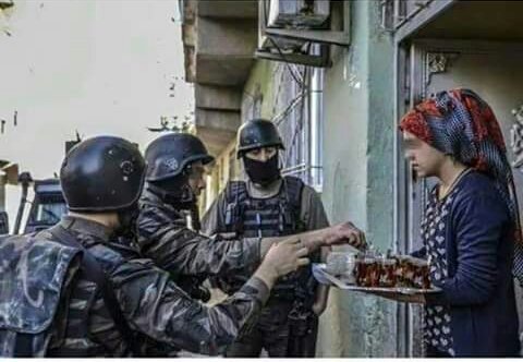 SemanurYuce's tweet image. Sen "Devrimci halk" ilan edersin ama kürt halkı polise böyle karşılık verir...