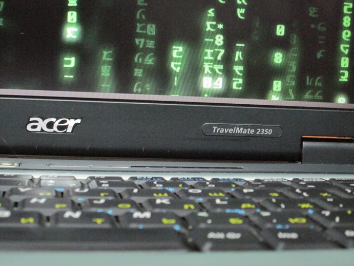 Ellanfy's tweet photo. My 10-year-old Acer TravelMate 2350 laptop - stil works! Well, slow and not perfectly, but works! https://t.co/gXAz1jEfB8