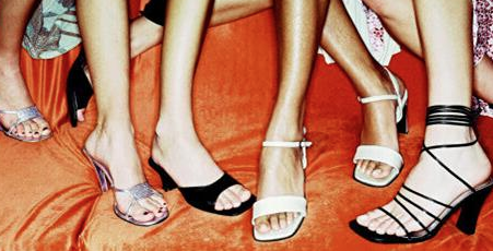 HPUKParents's tweet photo. 12 signs you are going out out - mum style! https://t.co/Ws33vufgJo https://t.co/d0pemmlCt7