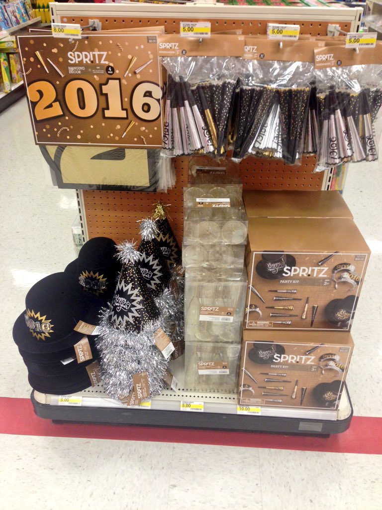Get ready to ring in the new year with T2187! #2016 #partyready🍾💃🏼🎆