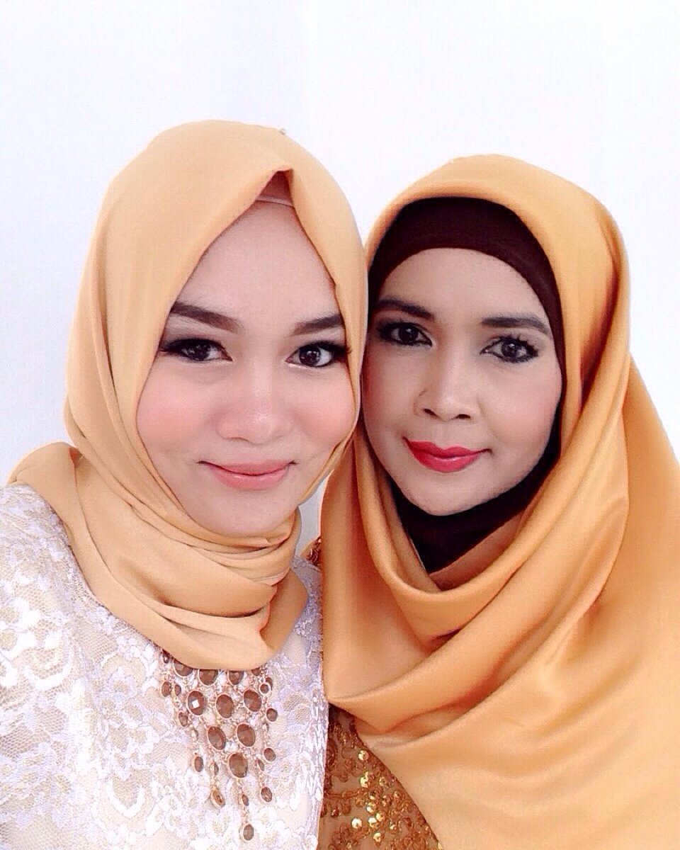 musliacious's tweet photo. @SoGood_Nugget Malaikat tak bersayapku. Bahagia menjadi anakmu. Sehat terus ya mah. Love you. #SoGoodQuizHariIbu https://t.co/U2mCypgbzN