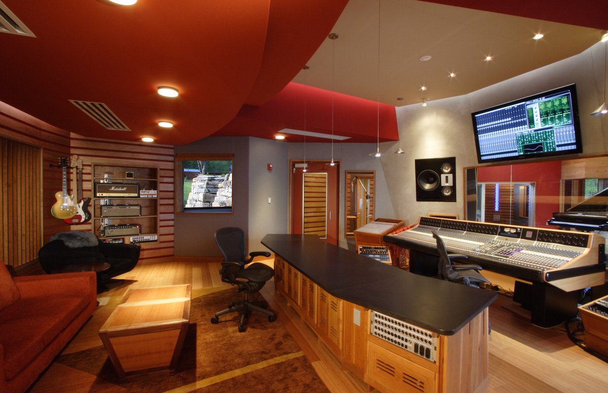 milocostudios's tweet photo. New Studio Alert: stunning south Vermont studio @guilfordsound joins Milocohttp://bit.ly/1YkEYHL…guilford-sound/ https://t.co/lpMZDTv5Bx