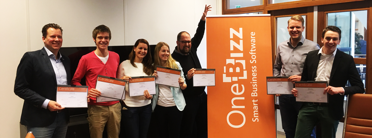 OneBizzNL's tweet photo. Zeven OneBizz Young Professionals hebben met succes het certificeringsprogramma afgerond! https://t.co/Rq8OaEvk2e