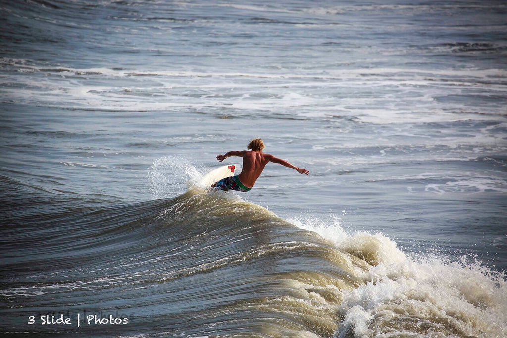 3slidephotos's tweet photo. #summer #surfer #rodanthe #rodanthenc #rodanthepier #ocean #beach #summer #beachlife #surf #waves #wavesnc #surfing https://t.co/w3VAesNm64