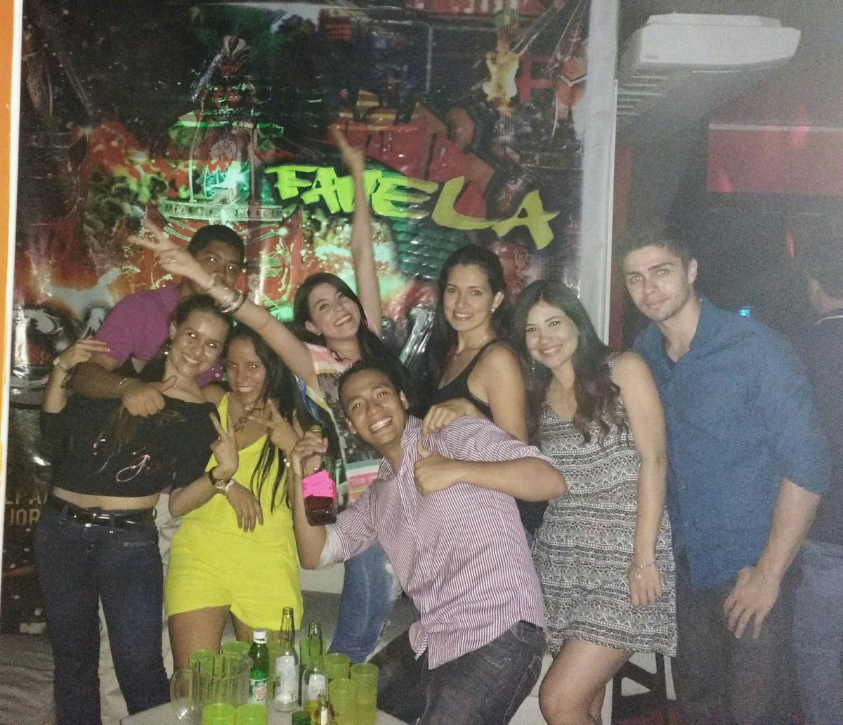 khoyos42's tweet photo. @RadioPlaneta969 #FiestaWepa olaa niños q tengan un lindo dia, excelente fiesta 🎉💃 muchas gracias x la invitación 🙌 https://t.co/Y5ywUXkxhf