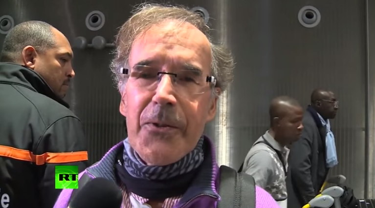 RTenfrancais's tweet photo. Les témoignages des passagers du vol #AF463 après la découverte d'une bombe factice à bord  https://t.co/9wHXcKJoxe https://t.co/YqvzBEzFBL
