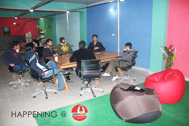 JumpStartPk's tweet photo. Startups taking #mentorship from #CEO '@GateLogix Mr. Umer Arif at @launchpad_7 #dinnerwithCEO #jumpstartinnitiative https://t.co/jWT0pBvzEk