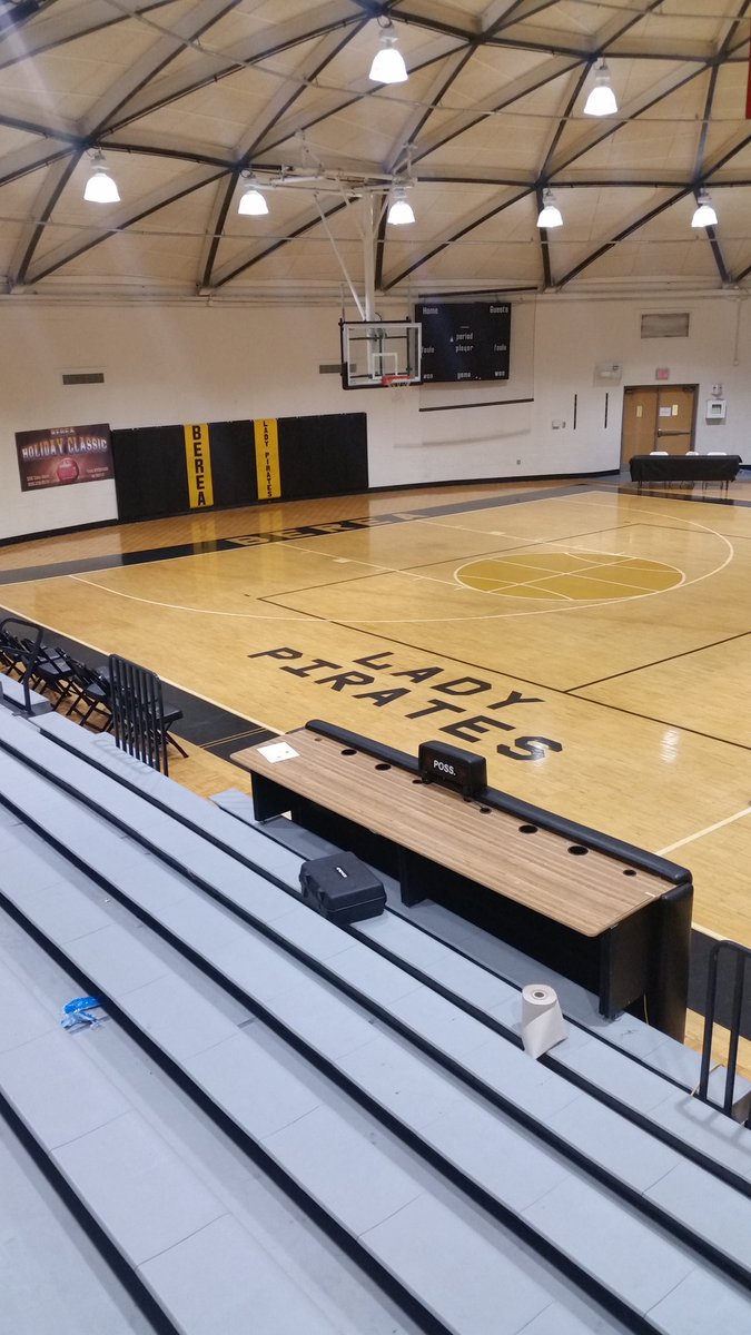 hoop_connect's tweet photo. Singleton gym ready for Berea holiday classic #BHC2015 @PURE_PROSPECTS https://t.co/avpchhAxnw