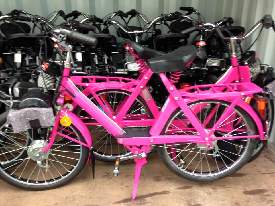 Vanaf 1 februari 2016 verhuren wij ism Solexverhuur Hoeksche Waard golfarrangementen met tourtjes op de solex