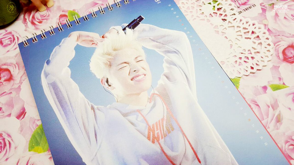 ran2com_'s tweet photo. @koojunhoe_kr 아홉님! 준회 캘린더 잘 받았습니다ㅠㅠㅠ 포토북 보고 오열ㅠㅠㅠㅠㅜ 달력도 너무 예쁘고 특전들도 하나같이 너무 예쁜 주내들이네요ㅠㅠㅠ 예쁘게 만들어 배송해주셔서 감사합니다!! 💞 https://t.co/KEAD3V6nMZ