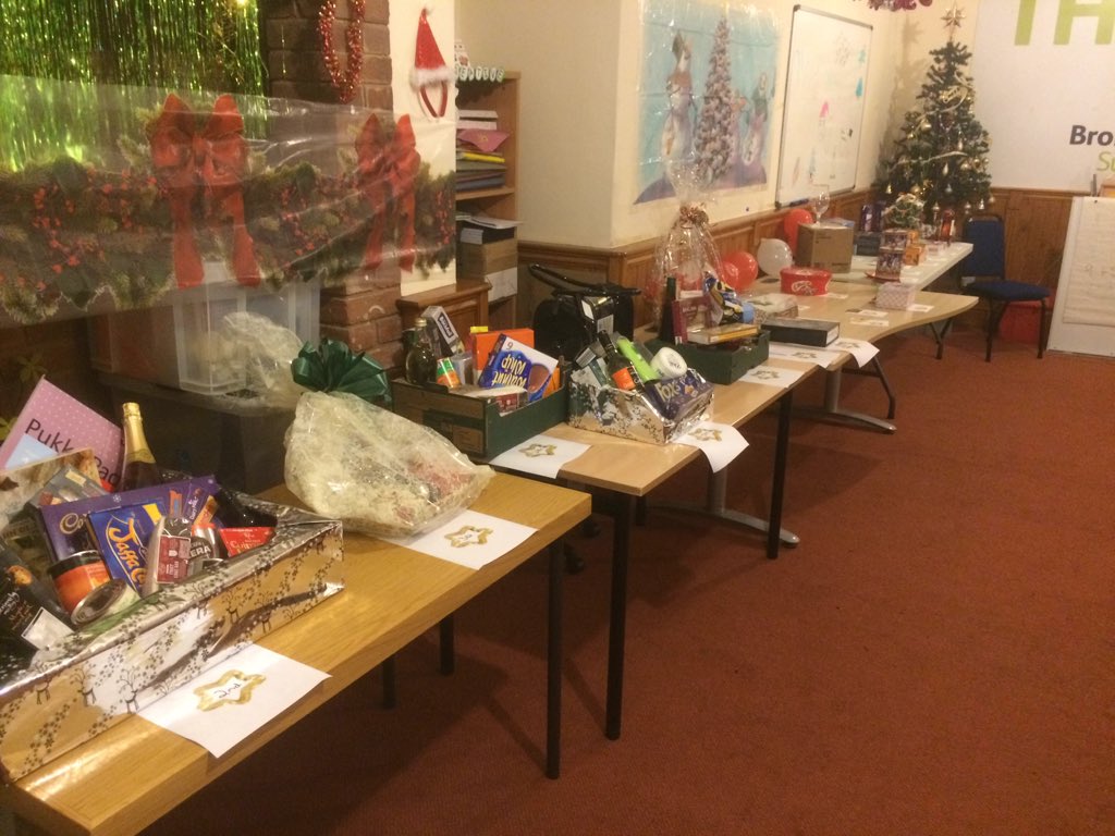 HUBAtherstone's tweet photo. What great raffle prizes for tomorrow's draw@HUBAtherstone @HUBLeamington @HUBStratford  @North_Warks_BC @HUBStudley https://t.co/X6jhL9oJ7E