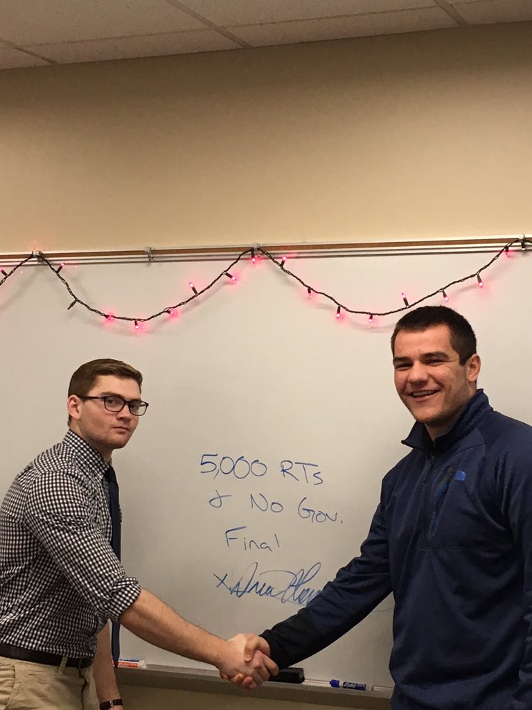 BrandonKrantz56's tweet photo. 5,000 RTs and no Gov final😤 RT to save a life🙌🏼 https://t.co/23VFAvFTnH