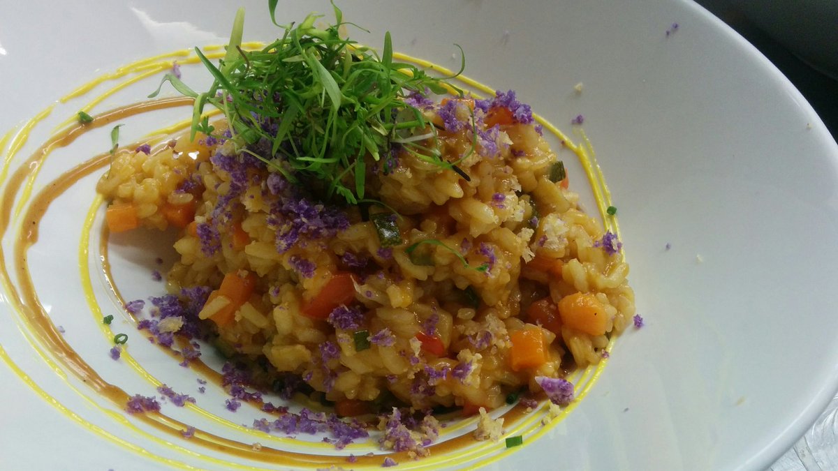 ChefBariffo's tweet photo. Arroz de verduras de temporada en @Latorreboxart https://t.co/YRgADCZcso
