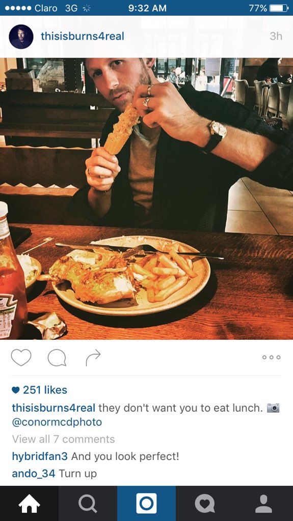 R3HABGUAT3MALA's tweet photo. BURNS & @R3HAB almost the sameee caption๐๐๐ #theyneedfood https://t.co/yt4abnXk74