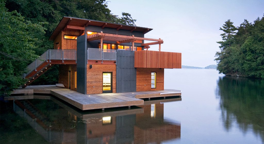 cottagelife's tweet photo. Chic Muskoka boathouse will have you longing for the summer https://t.co/kiAoNptoob https://t.co/gSvZm1vvco