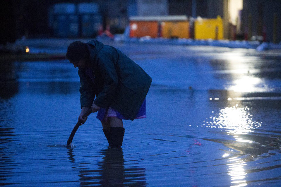 Oregonian's tweet photo. Wettest December in Portland in 75 years. https://t.co/9cx6QJl9x2 #pdxtst #RecordRainfall https://t.co/LkE2cMMucu
