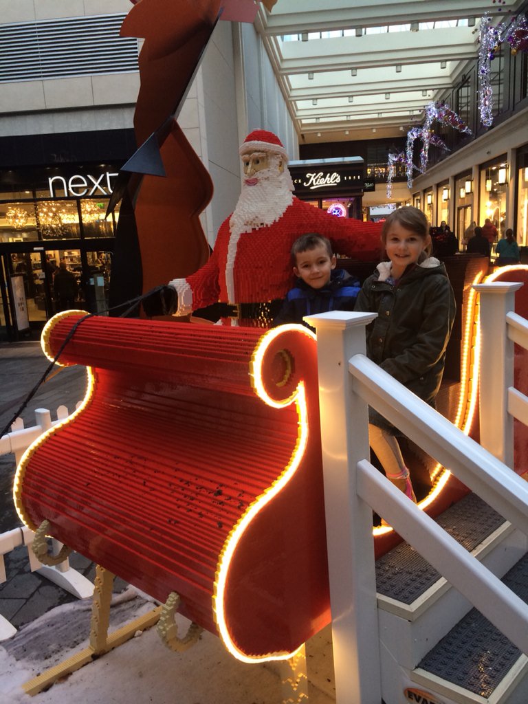 MichelleB33's tweet photo. @Liverpool_ONE #legosleigh https://t.co/3ks4iWv9uq