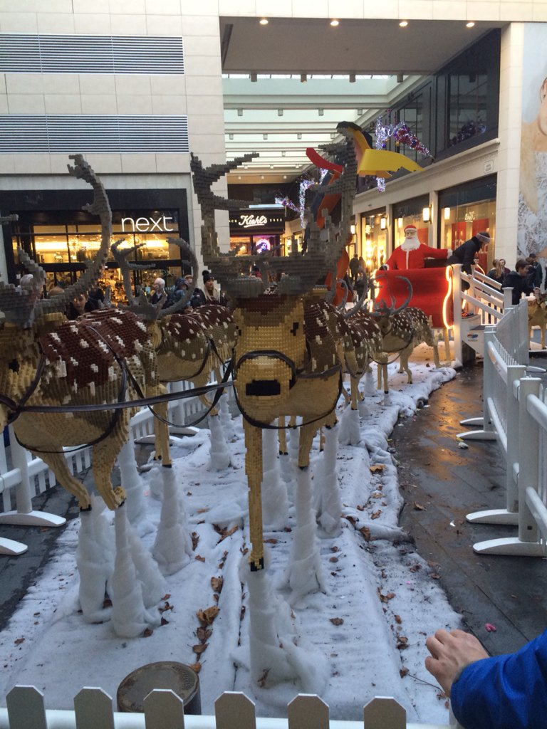 MichelleB33's tweet photo. @Liverpool_ONE #legosleigh https://t.co/3ks4iWv9uq