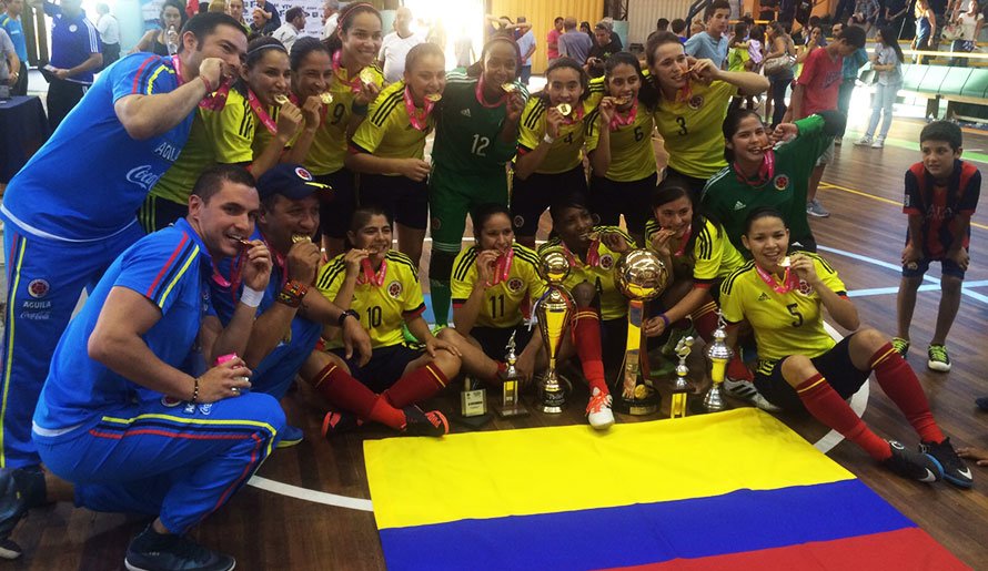 FCFSeleccionCol's tweet photo. ¡#OrgulloFCF! #FCFFemeninoFutsal https://t.co/jyCYmpve4w