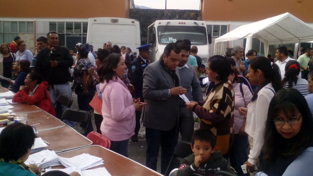 Fer_MercadoG's tweet image. Hoy saludamos a los beneficiarios de los programas delegacionales.