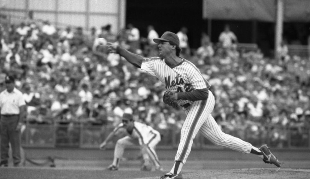 Happy Birthday to former pitcher Roger McDowell. He is 55 years old today. 
