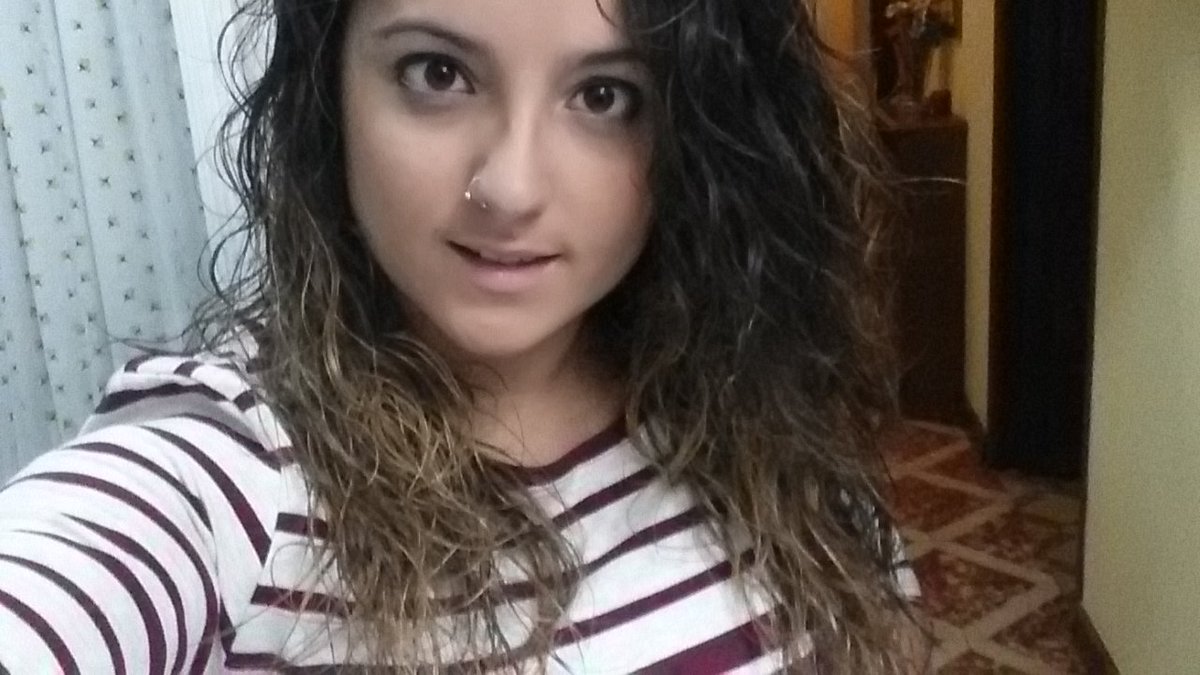 SilviaG93's tweet photo. Me fui a buscar la felicidad y me encontre contigo! https://t.co/HMRJ4OPdNJ