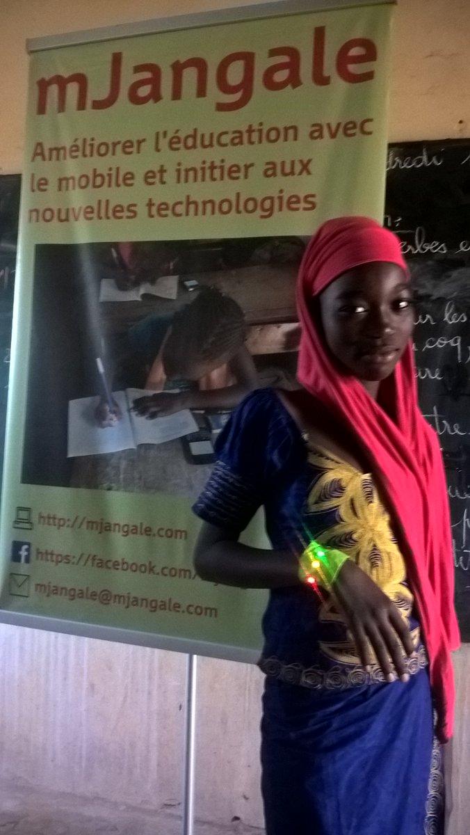 senmobile's tweet image. Learn physics and coding with fashion #coding4girls #kebetu #senegal