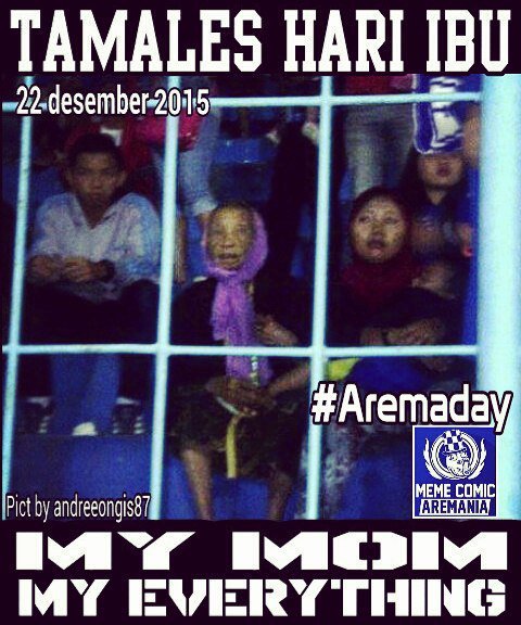 AremaMeme's tweet photo. Igap rek.. Tamales dino ibuk.. buk.. agomes tahes dan panjang umur seng berkah.. ♥♥♥ #aremaday #aremania #aremanita… https://t.co/kHrnUbRLDL