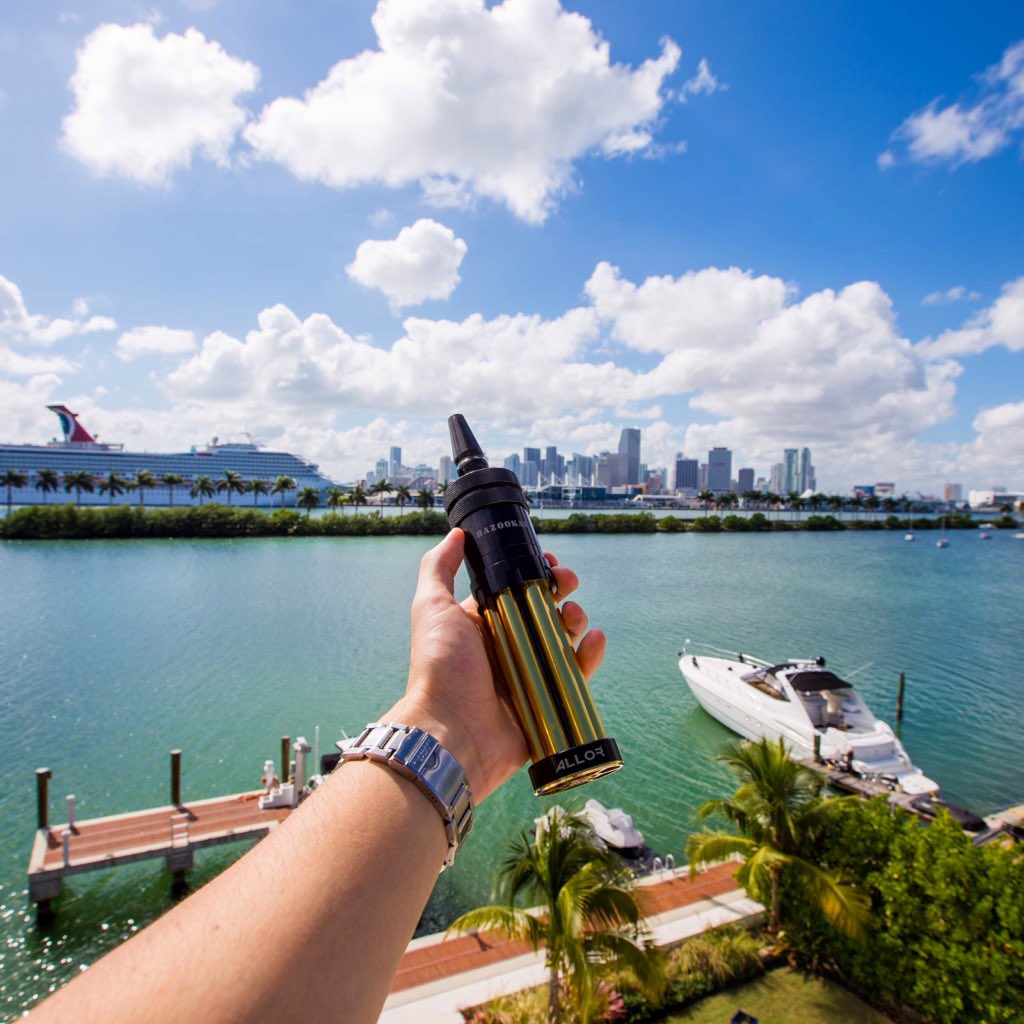 ALLORVaporizers's tweet photo. Winter in Miami | ALLOR Bazookah 💨

More info: https://t.co/5YjuYSSwCK
Follow us: https://t.co/JzxGtKbYfZ https://t.co/ba1ESNqDtt