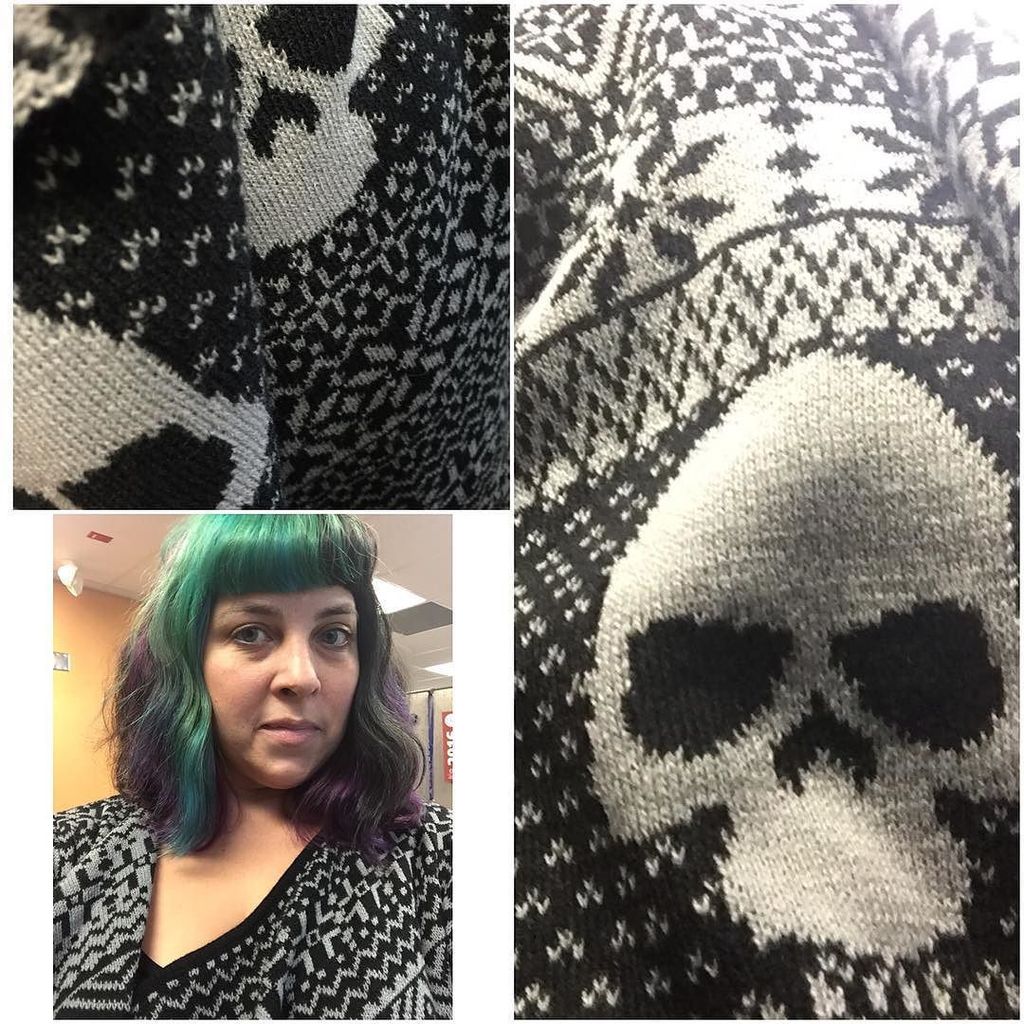 LebeauRox's tweet image. Thank you to the Christmas elves who brought me this long coveted sweater! 💜 #blamebetty #ironfistclothing @blamebe…