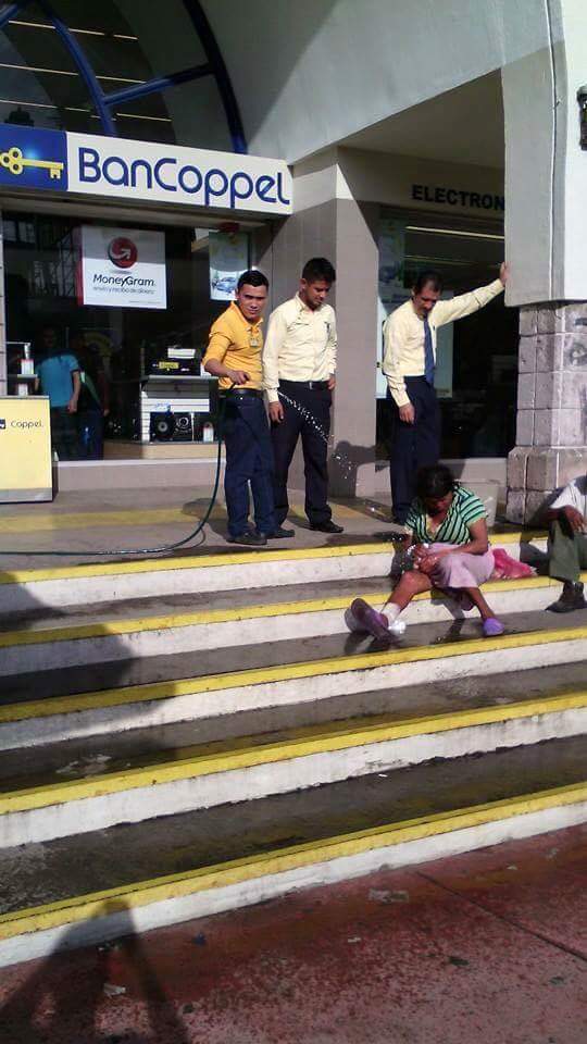 corridosybandas's tweet image. Que chingue su madre Coppel y este pendejo también.😈✊