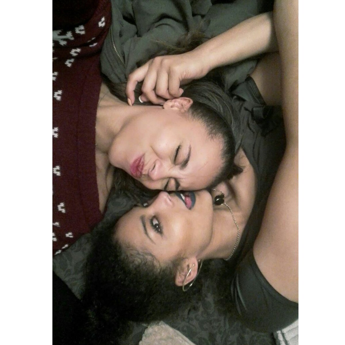 InkraDeBelle's tweet image. What can I say? I have yummy friends 😁 #VampireDiaries💋 #Instagram #inkraDebelle #girls #inbed #biteme