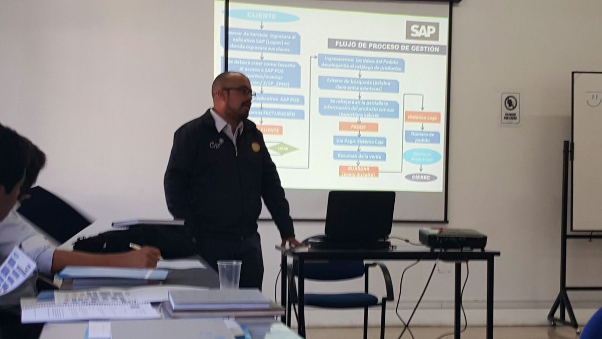 InstructoresCNT's tweet photo. Sebastian compartiendo conocimiento del SAP-POS a nuestros compañeros del Front Comercial #InstructoresCNT https://t.co/fFnFOyCxAY