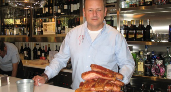 VINATEROS28's tweet photo. Amor por la buena mesa en @VINATEROS28. Todo preparado para que disfrutes la mejor cocina esta #Navidad. https://t.co/6NumnchKcg