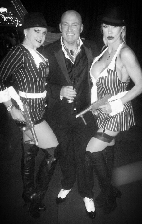 DJTaniaAmazon's tweet photo. With the Legendary @TonyTrumanIbiza at the December 2015 Tru's Do
the GREAT GATSBY party π
#TrusDos #GreatGatsby https://t.co/yOAfrqUZ9X