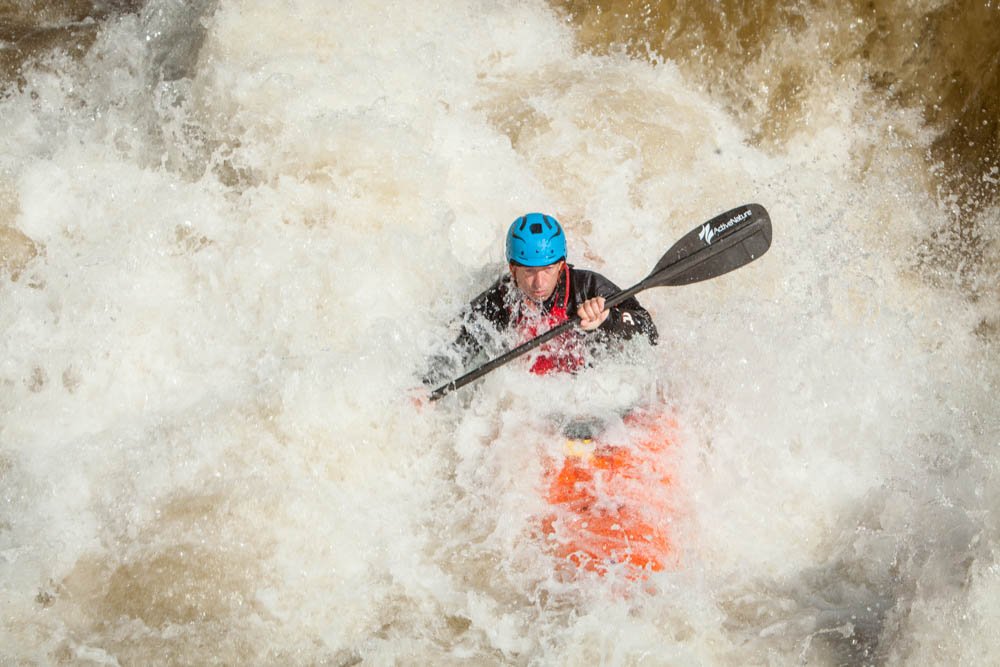 HUCKmagazine's tweet image. Video: the man who meditates to launch himself off waterfalls huckmagazine.com/?p=352037 #journeyfromthesource