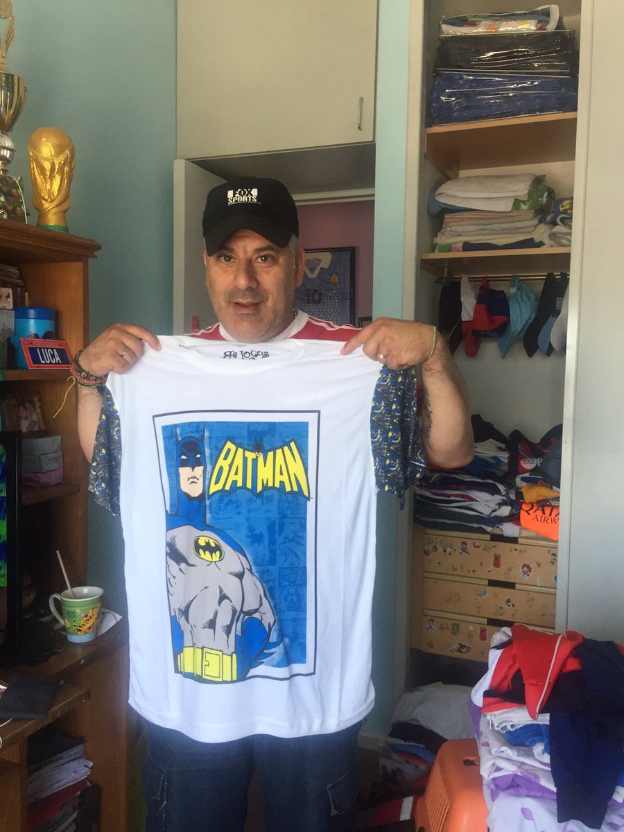 Te querés ganar la remera de <a href="/Pichustraneo67/">Pichu Straneo</a> dale retweet y participa por la remera 💣💣 de #batman #pichu #relocos