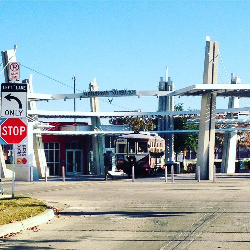 MLineTrolley's tweet image. Skip the parking hassle by using the M-Line for your holiday shopping in @WestVil @UptownDallasInc &amp;amp; @DtownDallasInc