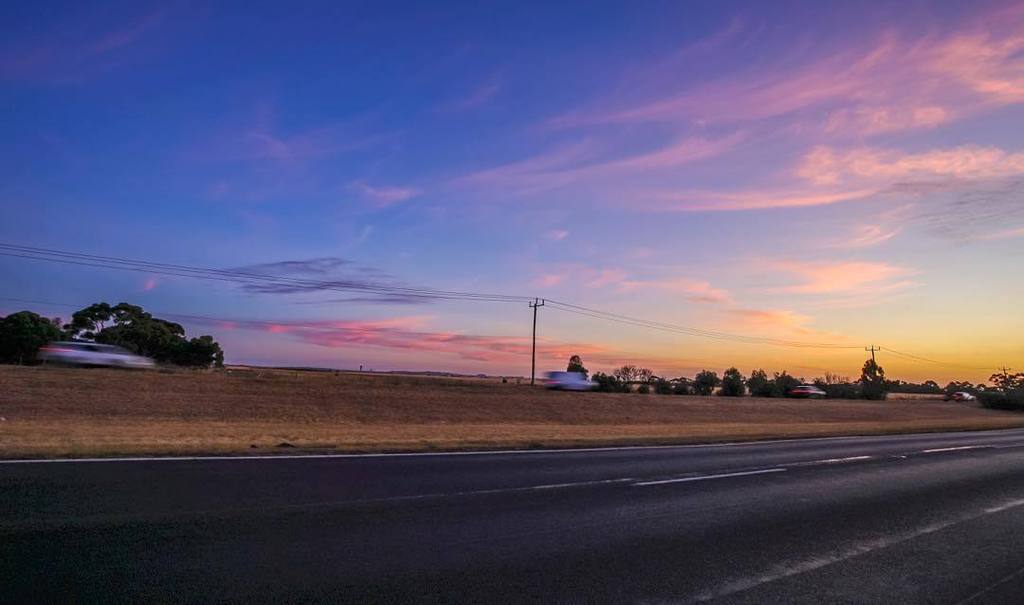 Diggers Rest sunrise. 
Heading up the the Calder 
#bendigo #victoria #melbourne @visitmelb… ift.tt/1UXS2md